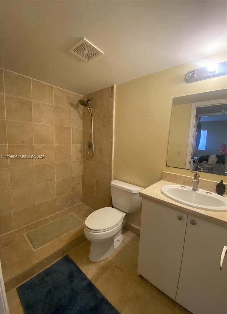 840 Pine Dr 204 photo 21