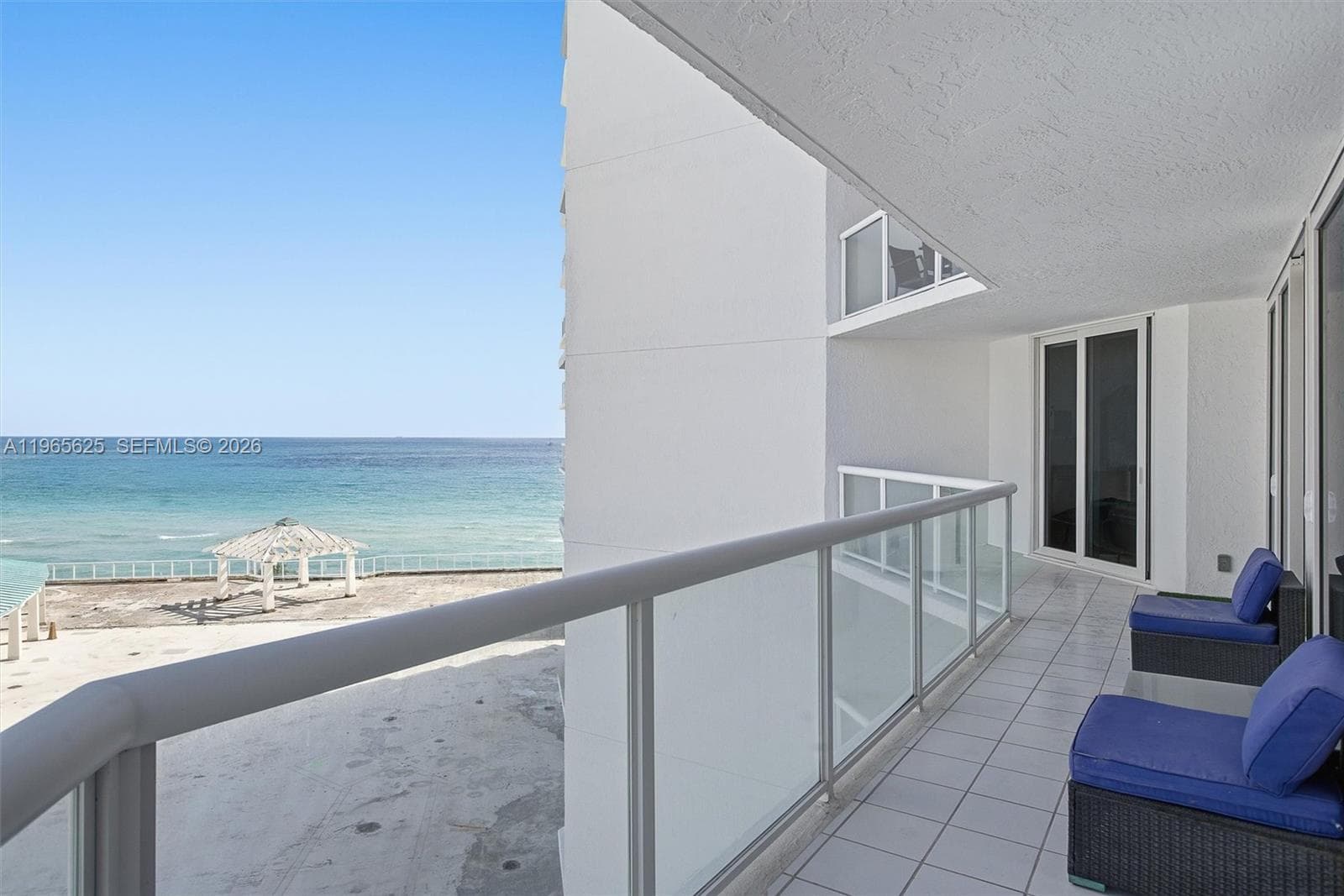 16425 Collins Ave 714 photo 16