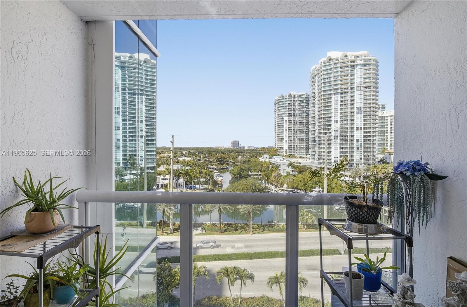 16425 Collins Ave 714 photo 18