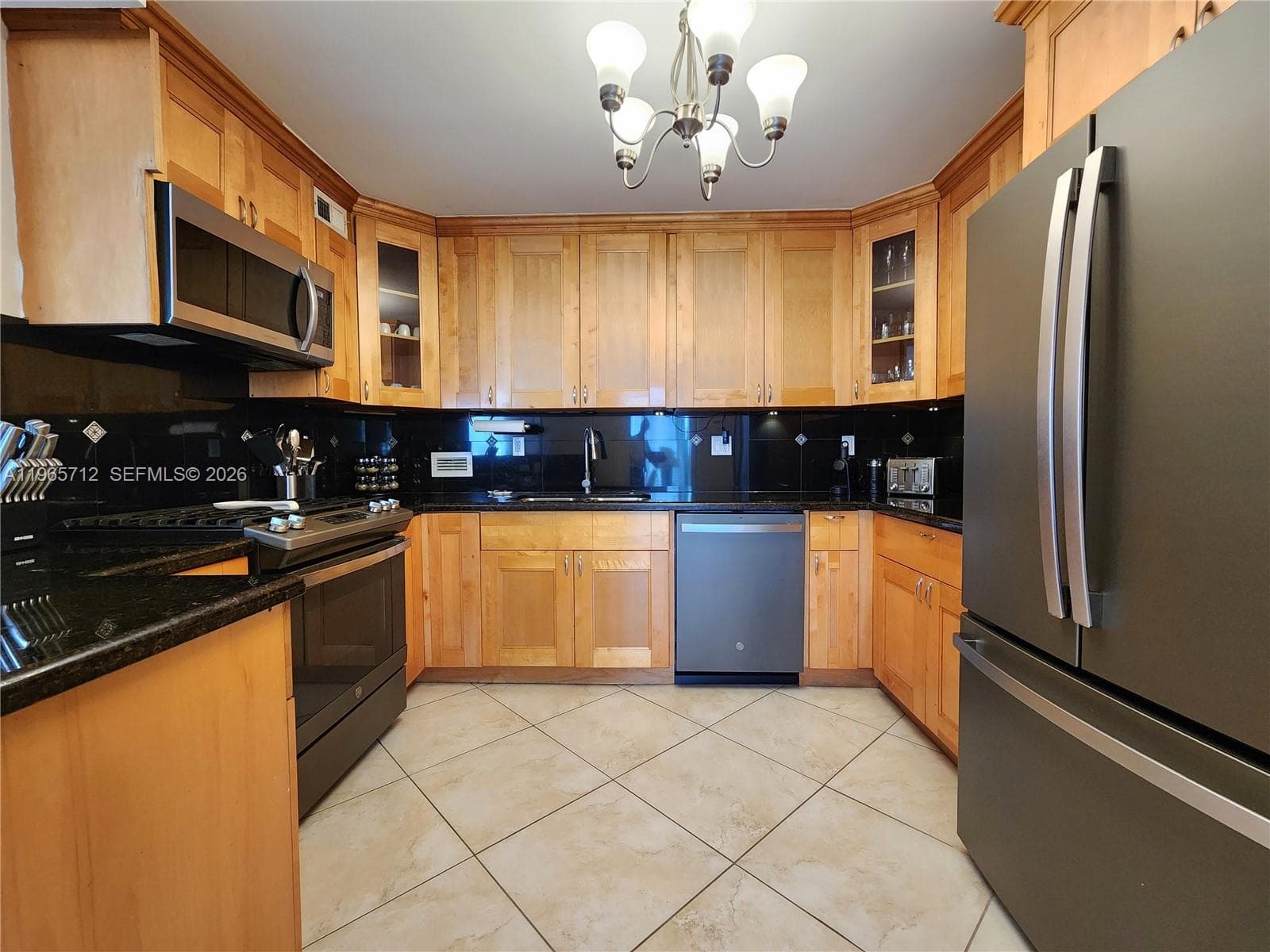 2030 Ocean Dr 626 photo 16