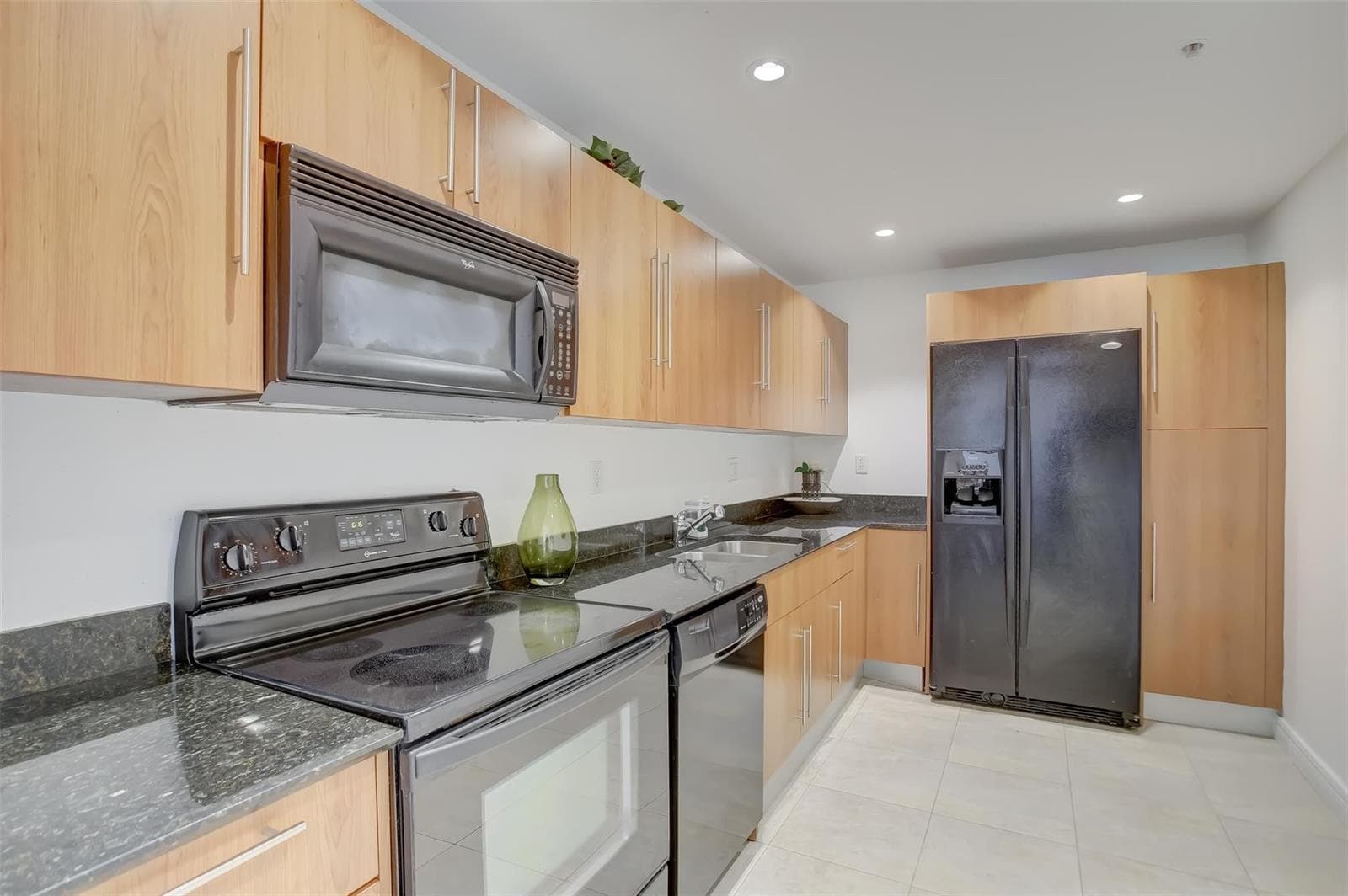 3000 S Ocean Drive 1100 photo 17