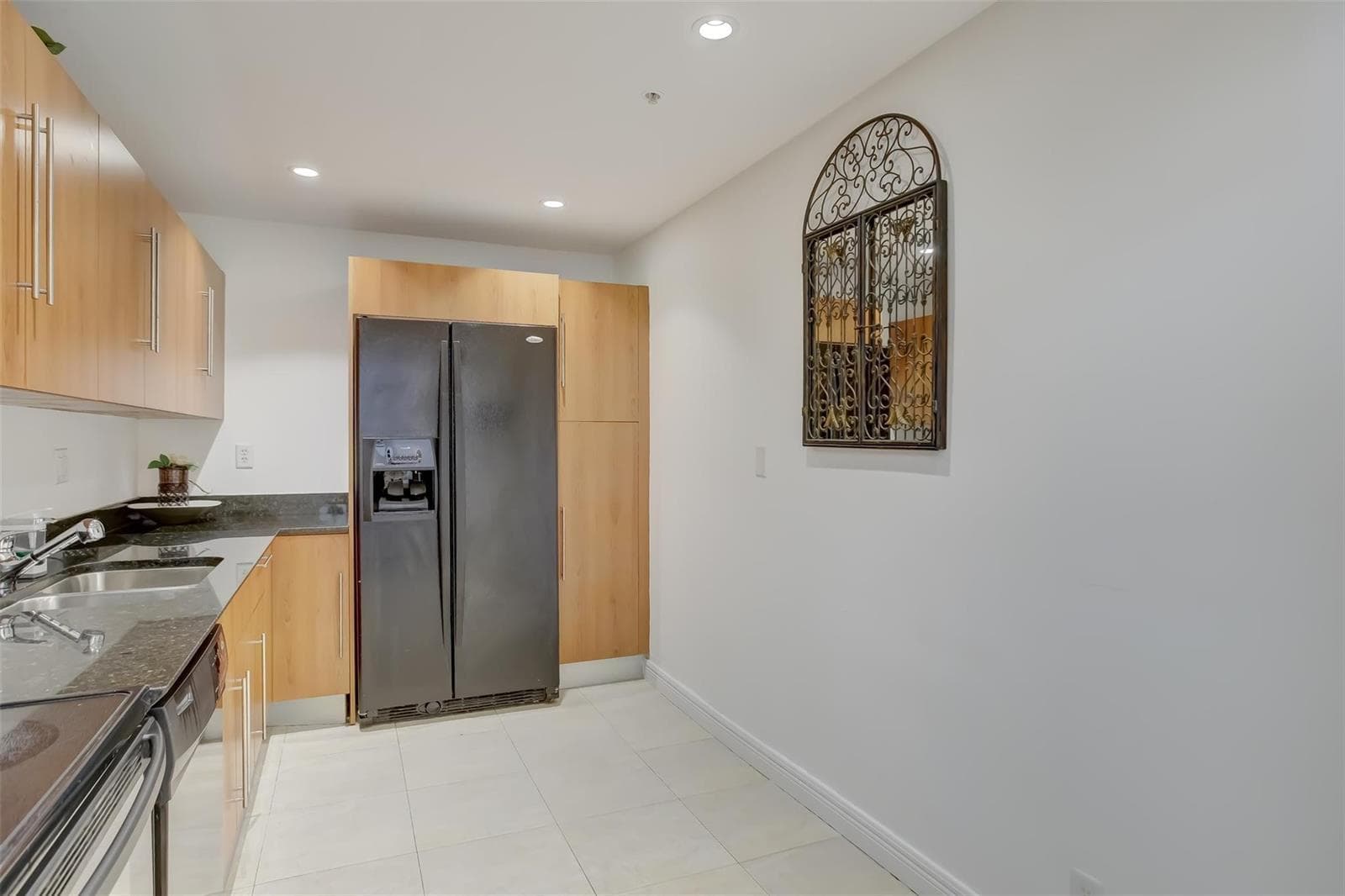 3000 S Ocean Drive 1100 photo 18