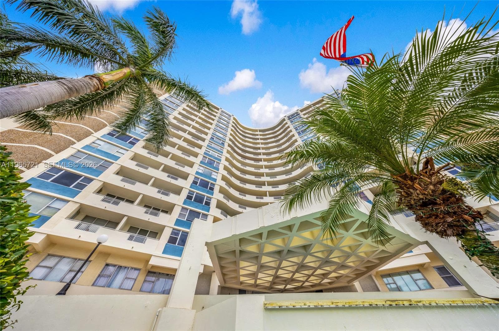 3180 S Ocean Dr 607 photo 6