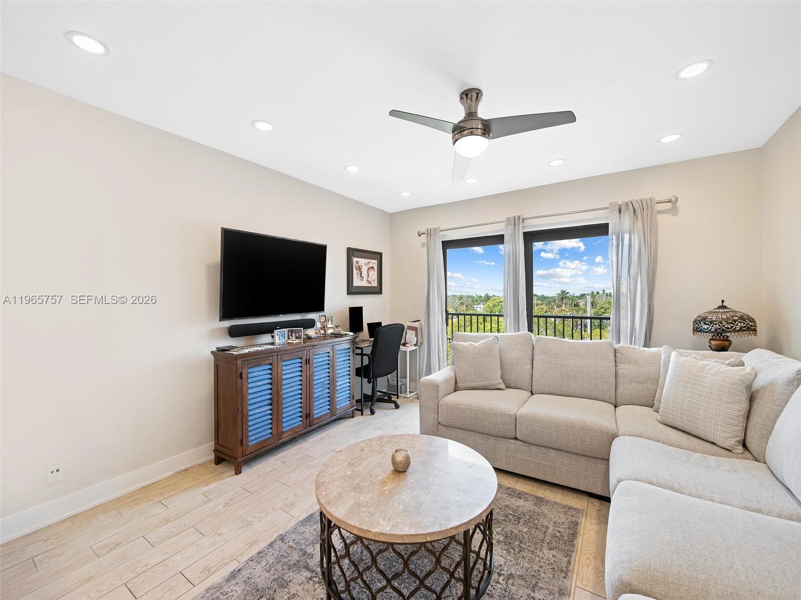 1000 River Reach Dr 516 photo 4