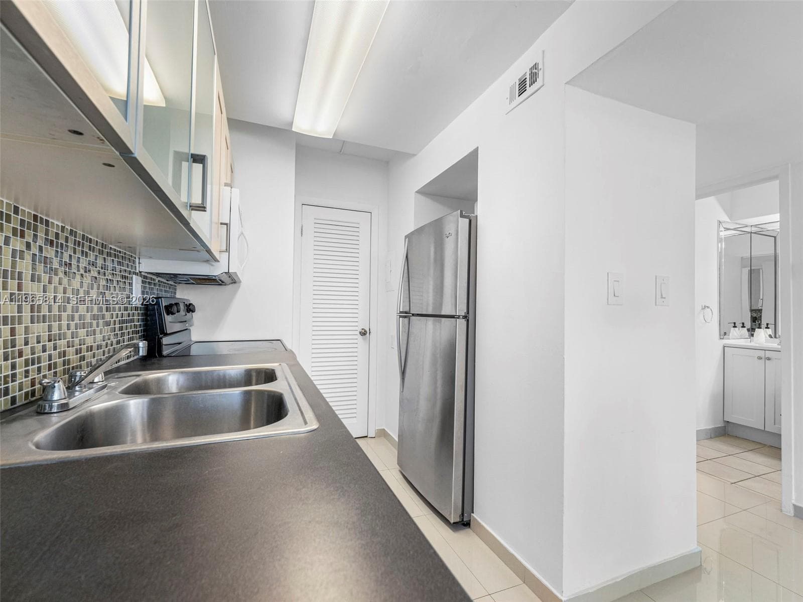 100 Lincoln Rd 417 photo 12