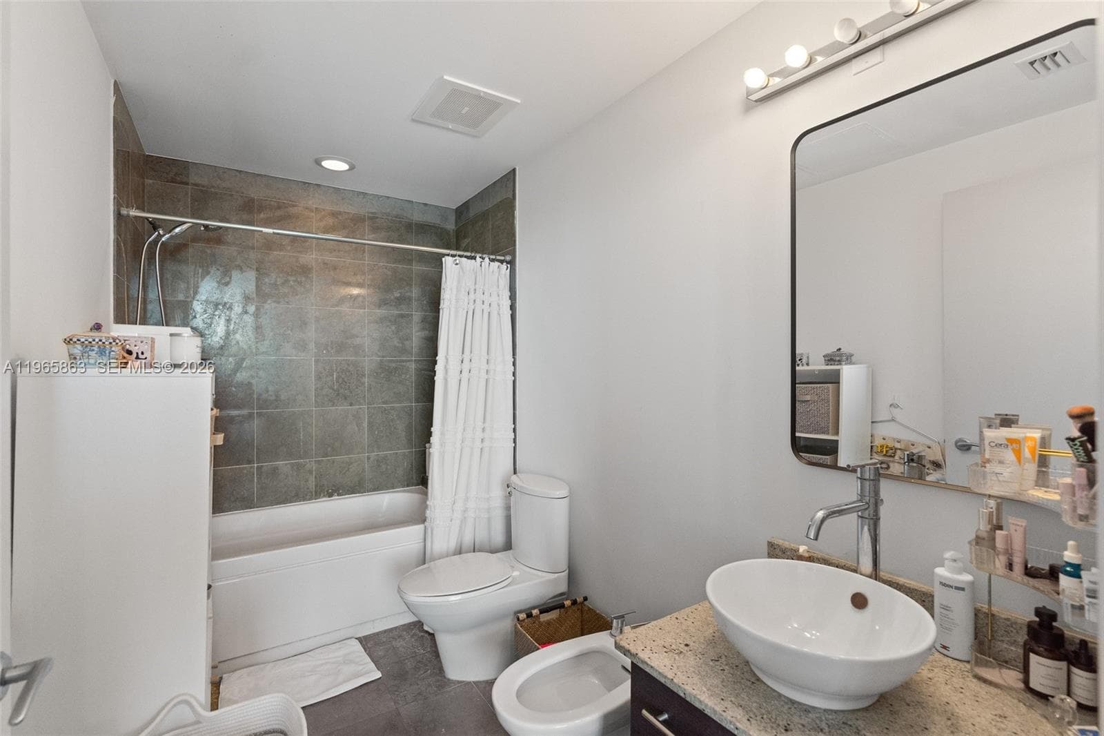 3029 NE 188th St 1019 photo 10