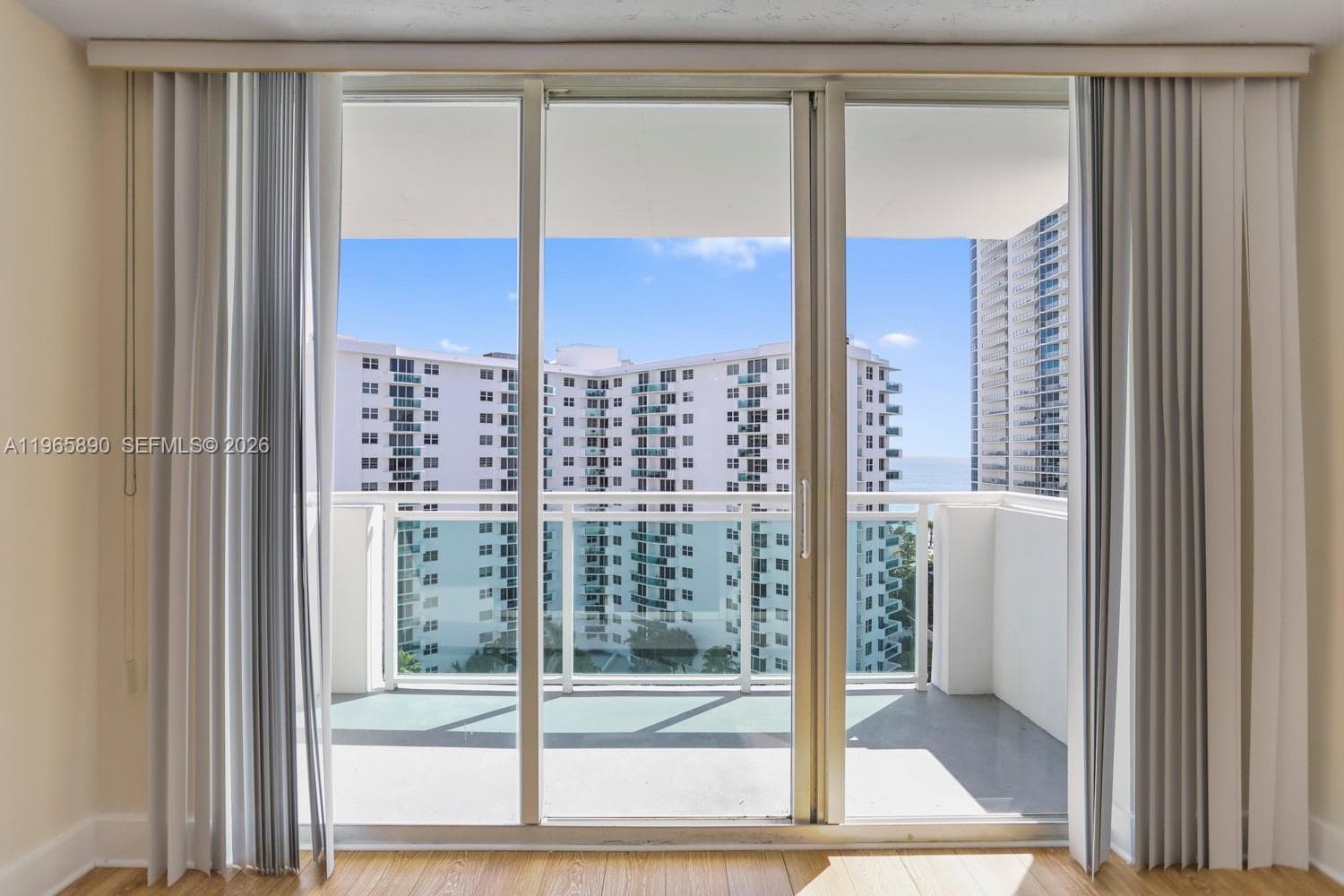 3000 Ocean Dr 1110 photo 6