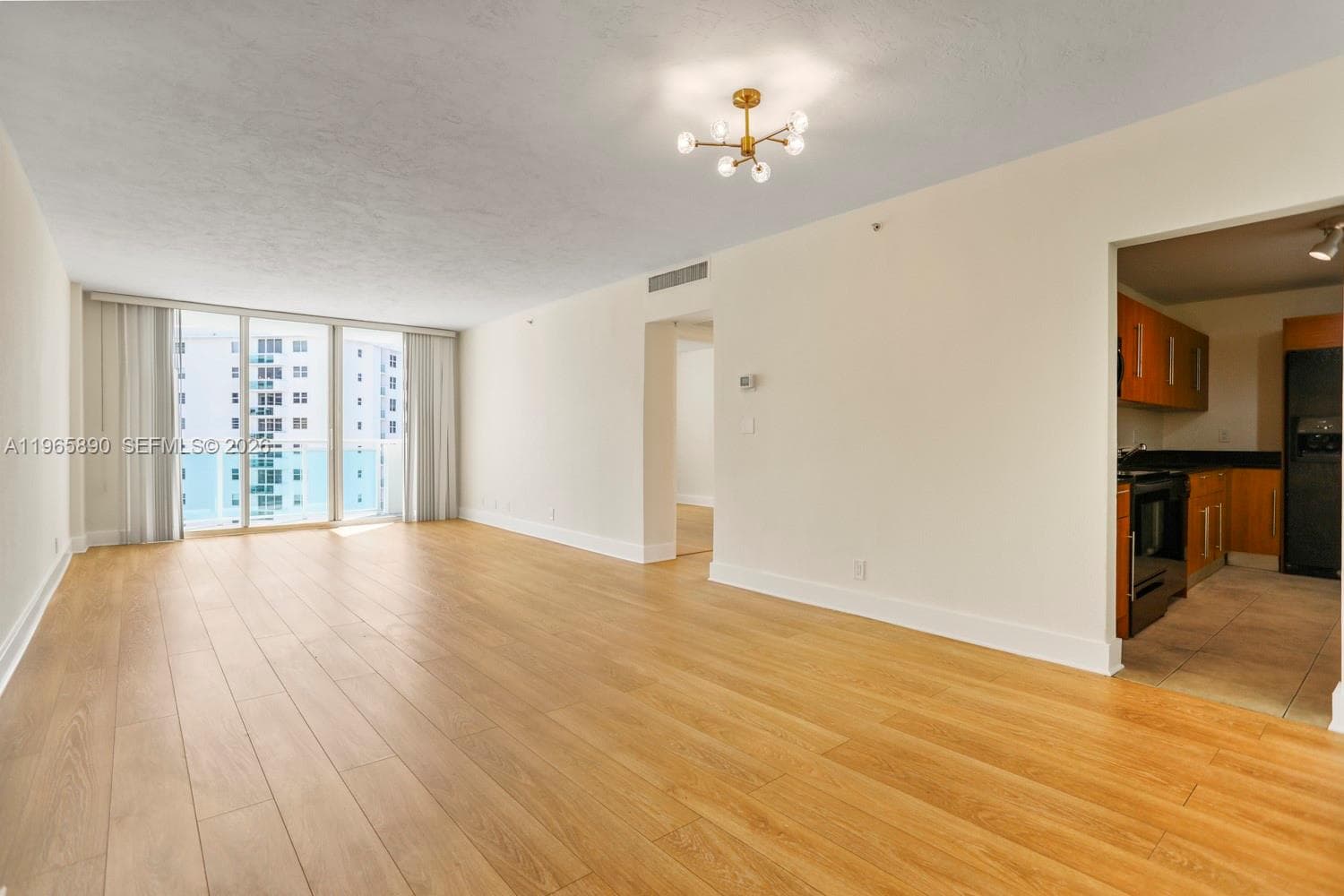 3000 Ocean Dr 1110 photo 9