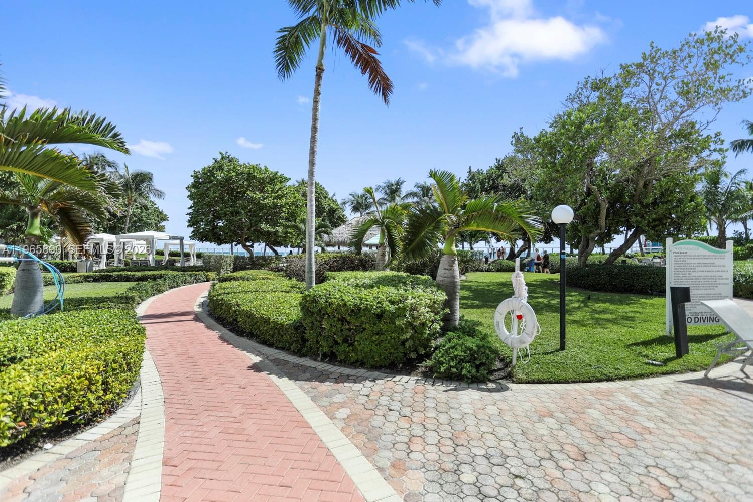 3000 Ocean Dr 1110 photo 4