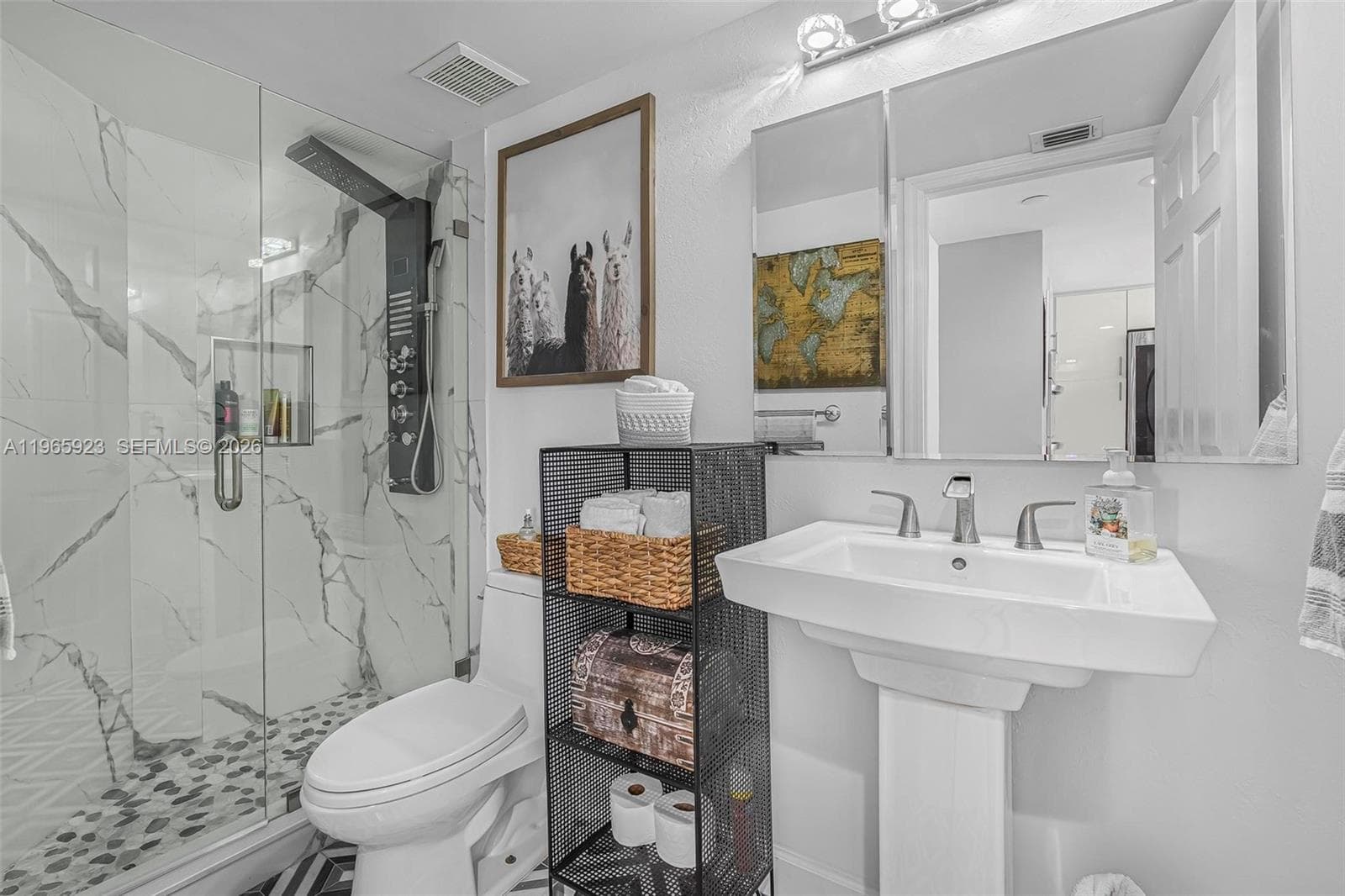 3500 Mystic Pointe Dr 604 photo 17