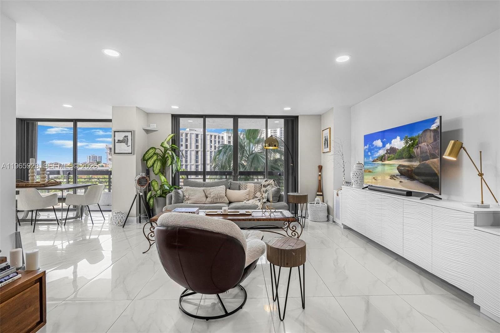 3500 Mystic Pointe Dr 604 photo 4