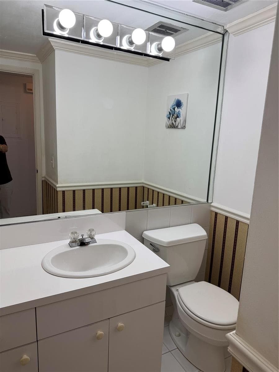 3800 N Galt Ocean Drive 1508 photo 20