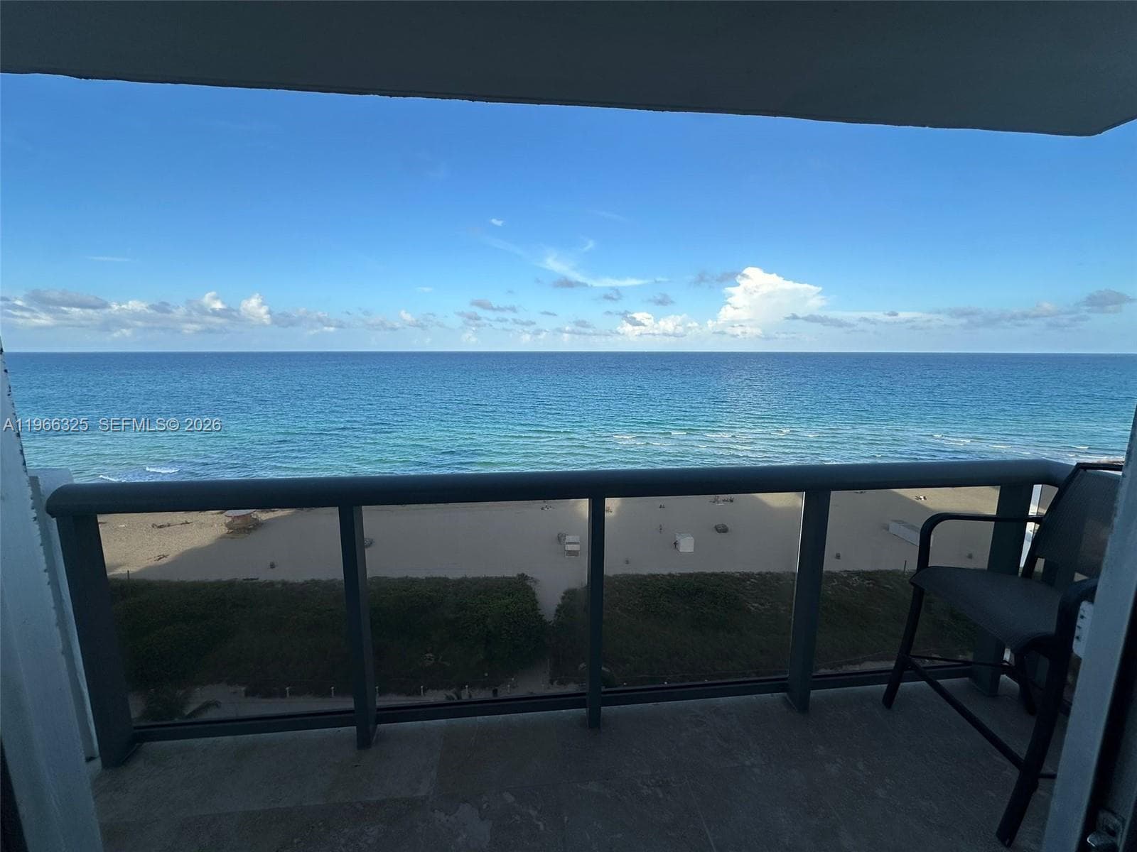 6039 Collins Ave 1517 photo 1
