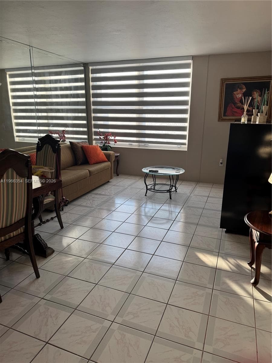 2899 Collins Ave 936 photo 23