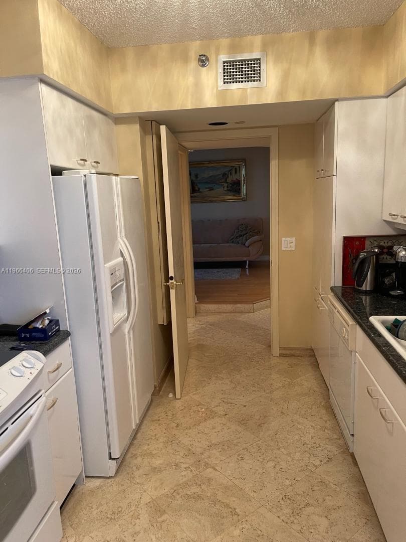 16445 Collins Ave 2328 photo 16