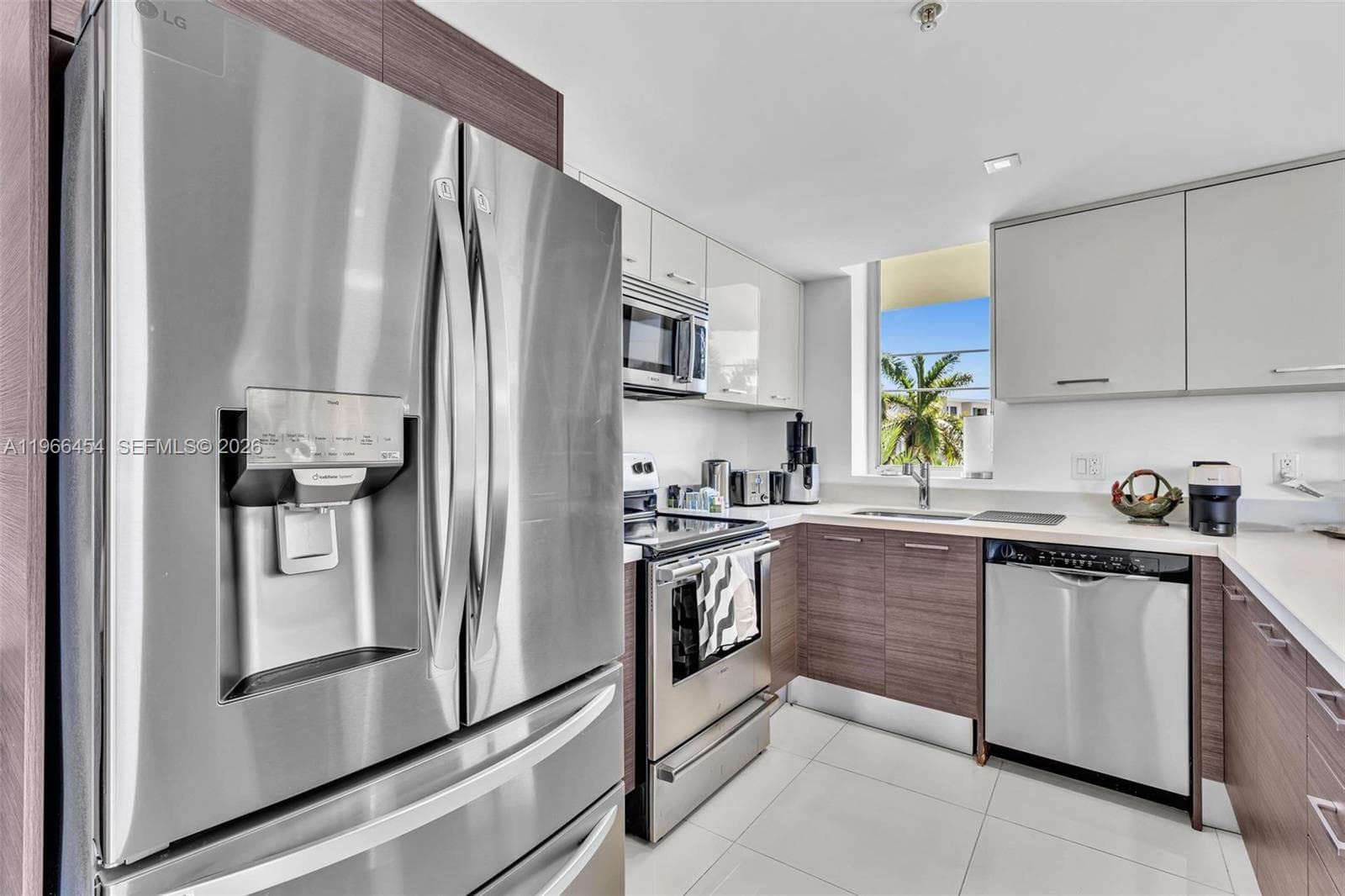 9901 Bay Harbor Dr 403 photo 15