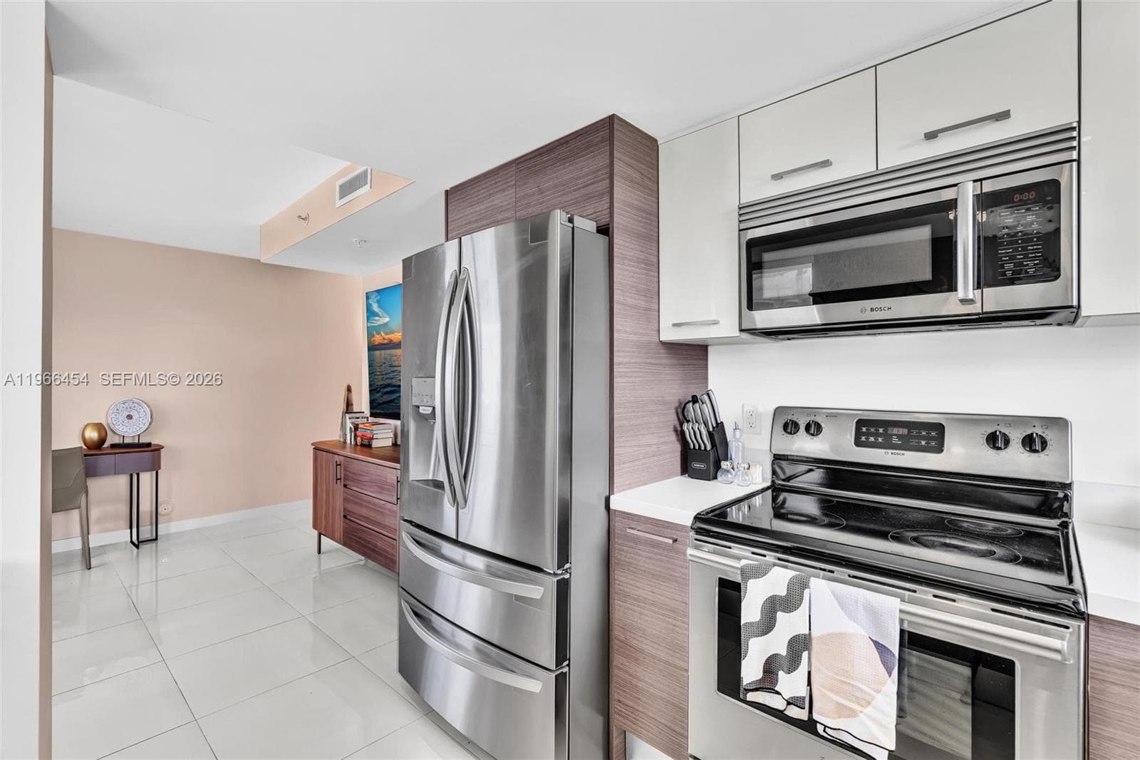 9901 Bay Harbor Dr 403 photo 25