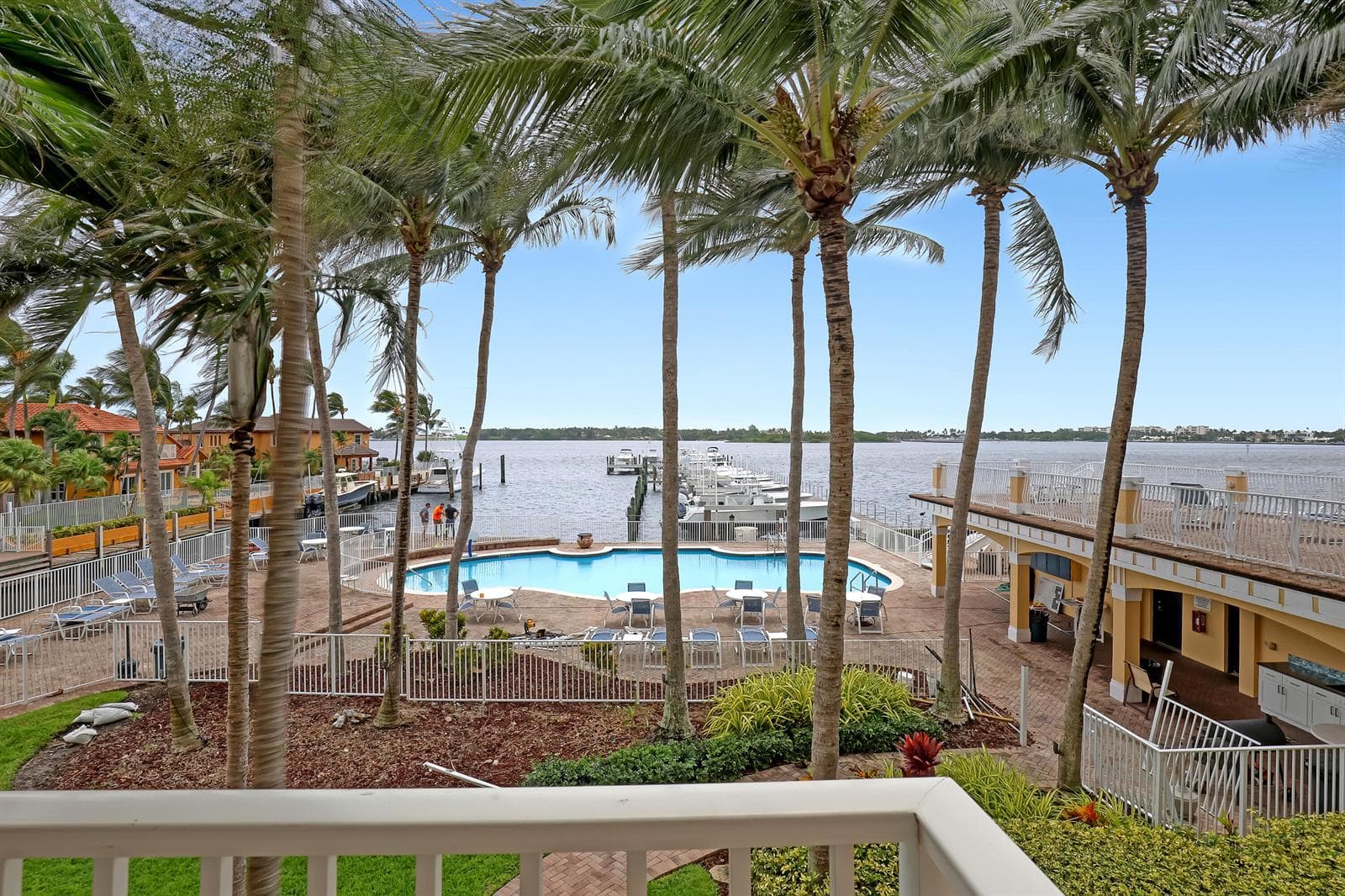 149 Harbors Way photo 13
