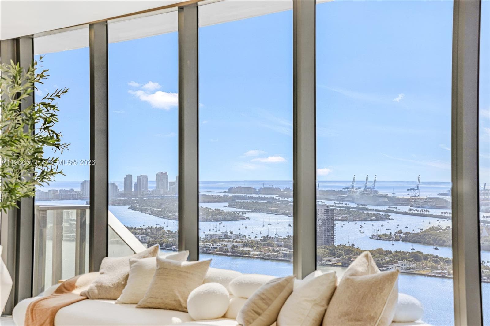 700 24th St 4007 photo 13