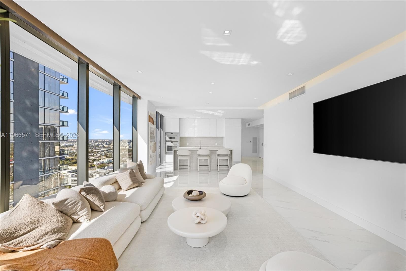 700 24th St 4007 photo 16