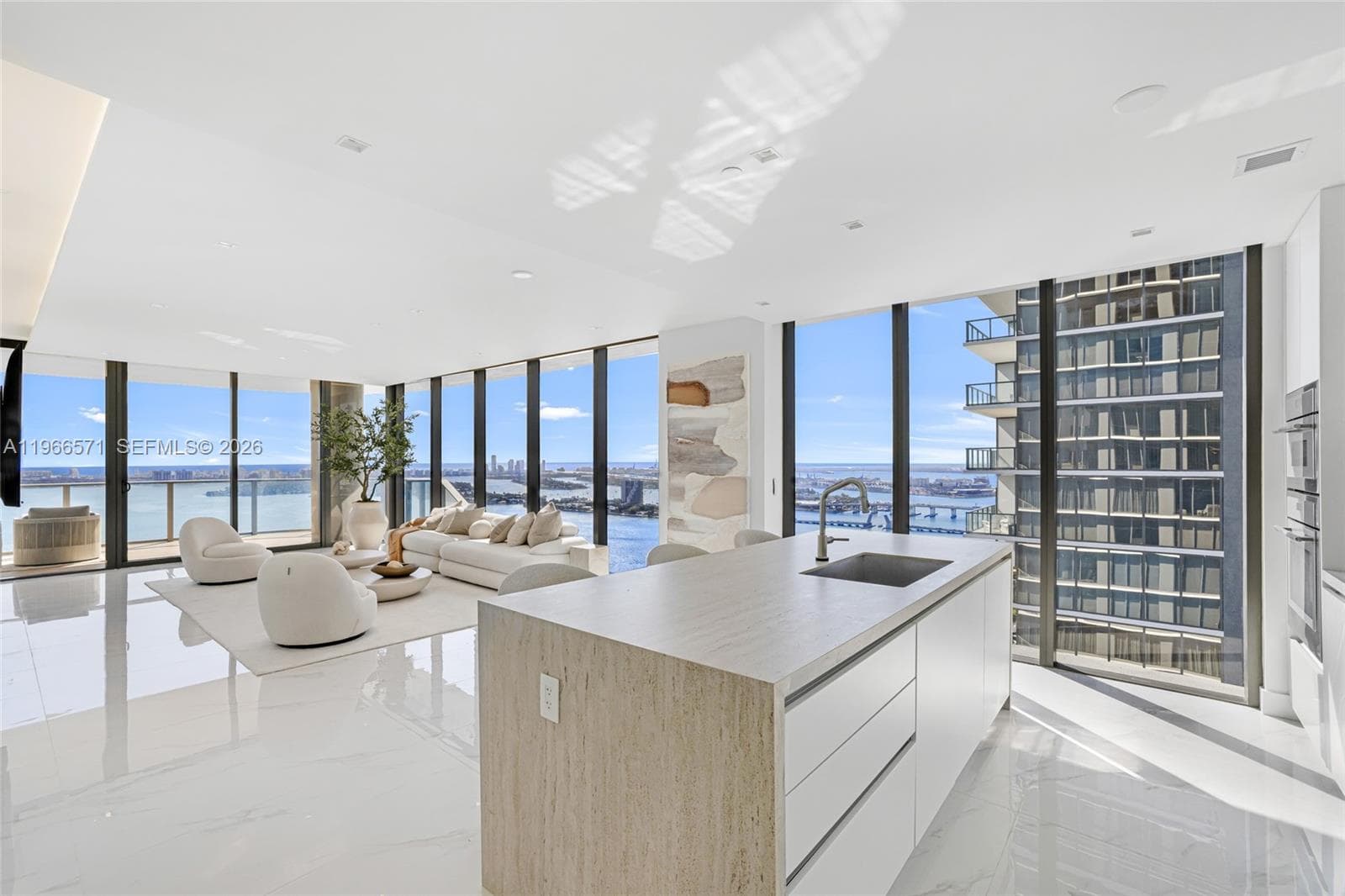 700 24th St 4007 photo 19