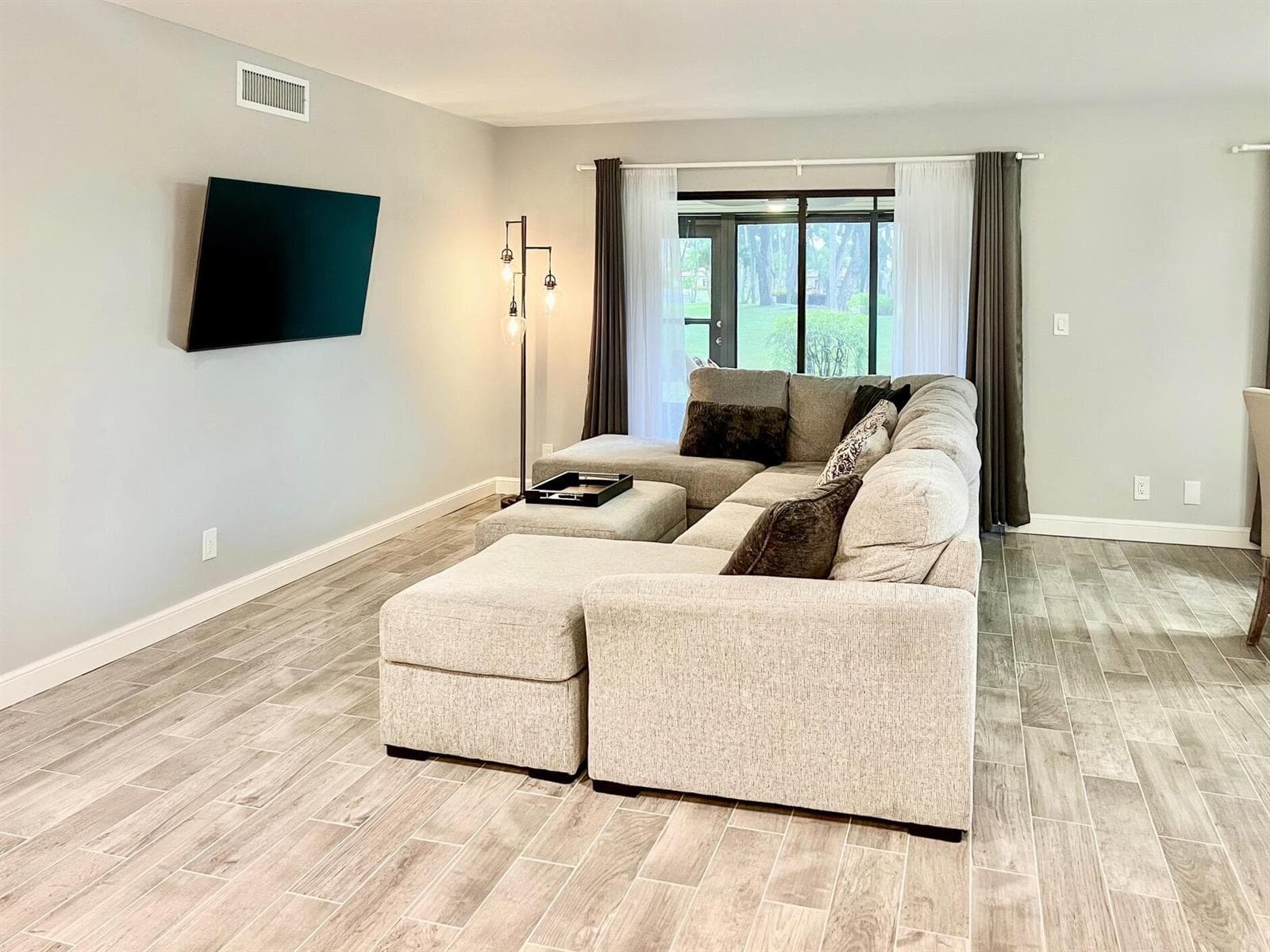 10615 Ocean Palm Way 102 photo 22