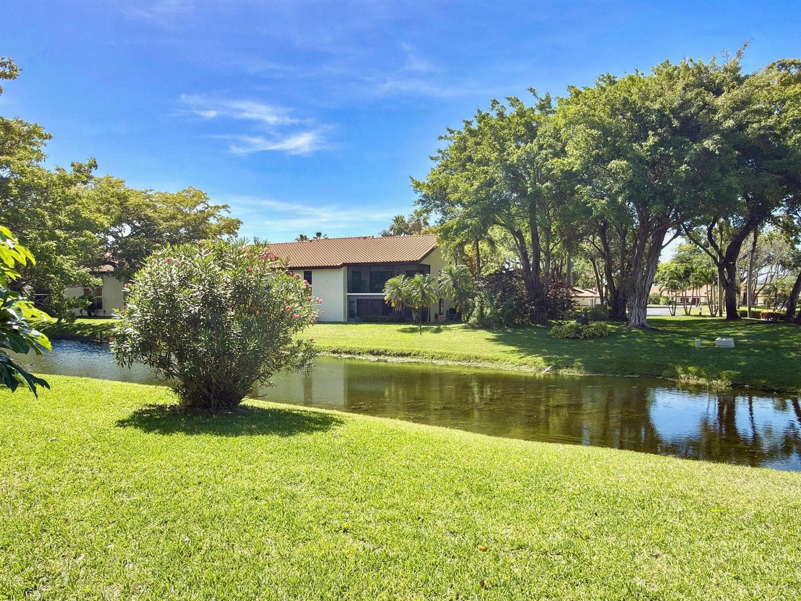 10615 Ocean Palm Way 102 photo 20
