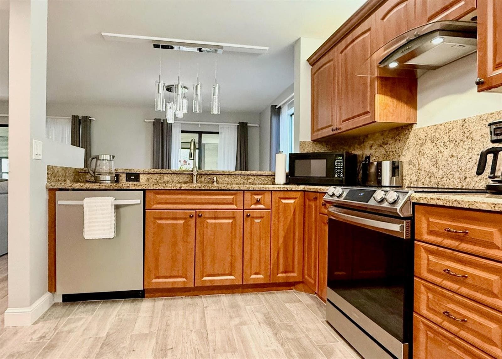 10615 Ocean Palm Way 102 photo 9