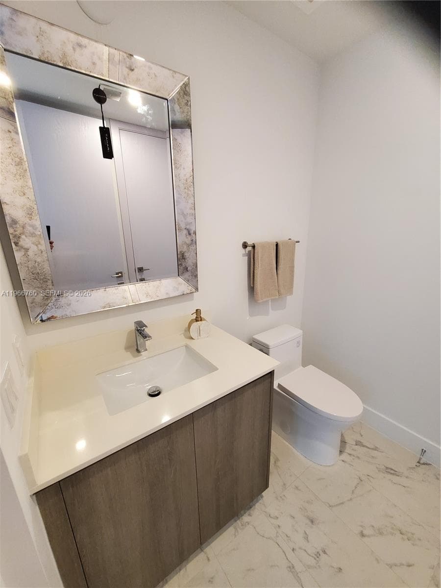 17550 Collins Ave 1403 photo 18