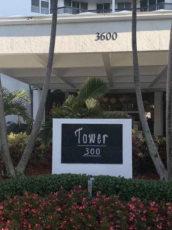 3600 Mystic Pointe Drive 314 photo 8