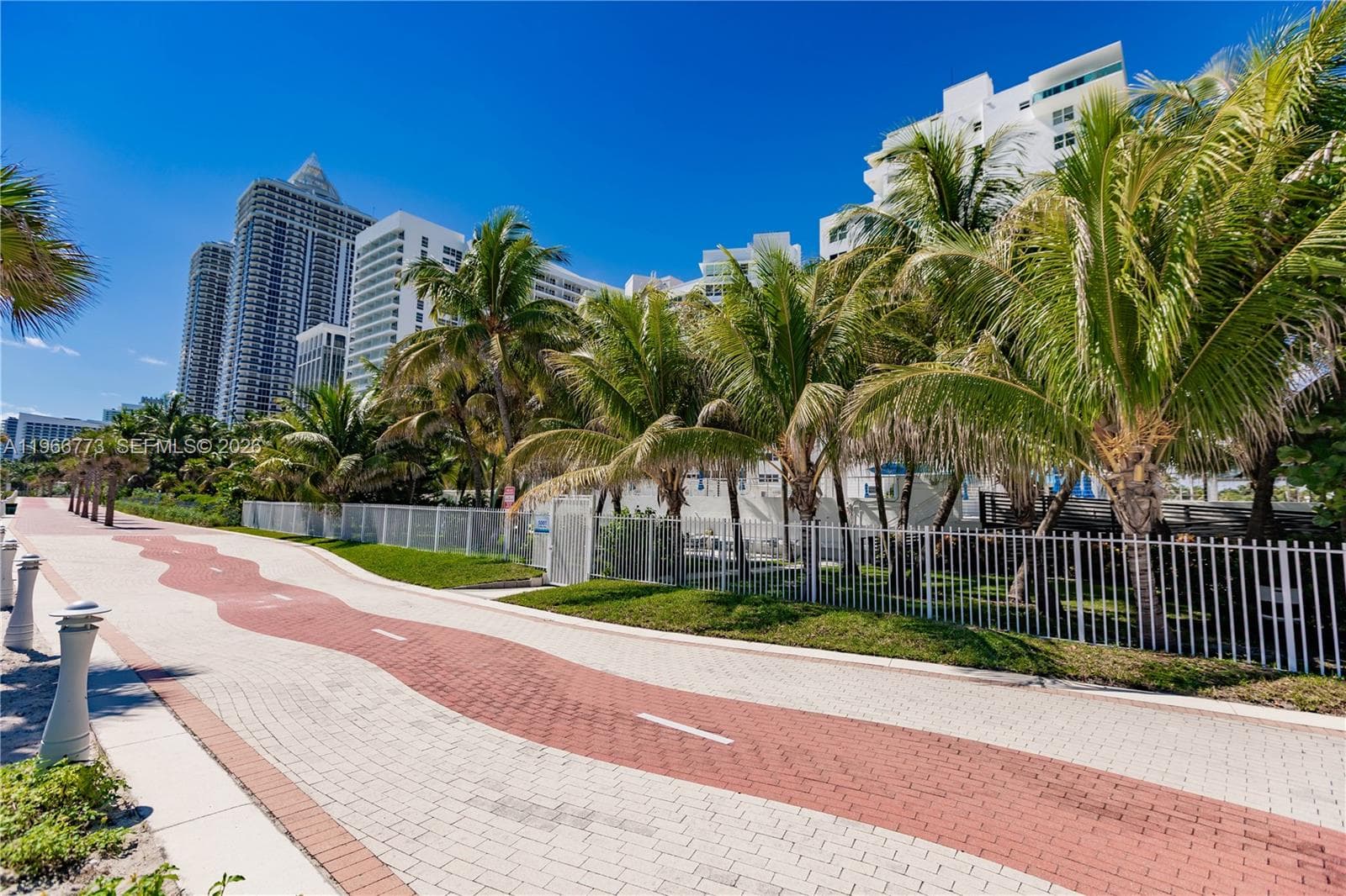 5001 Collins Ave 1K photo 23