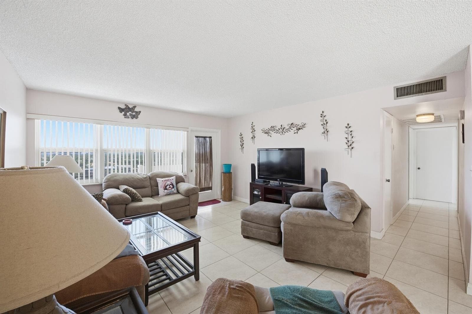 401 Golden Isles Drive 1009 photo 9