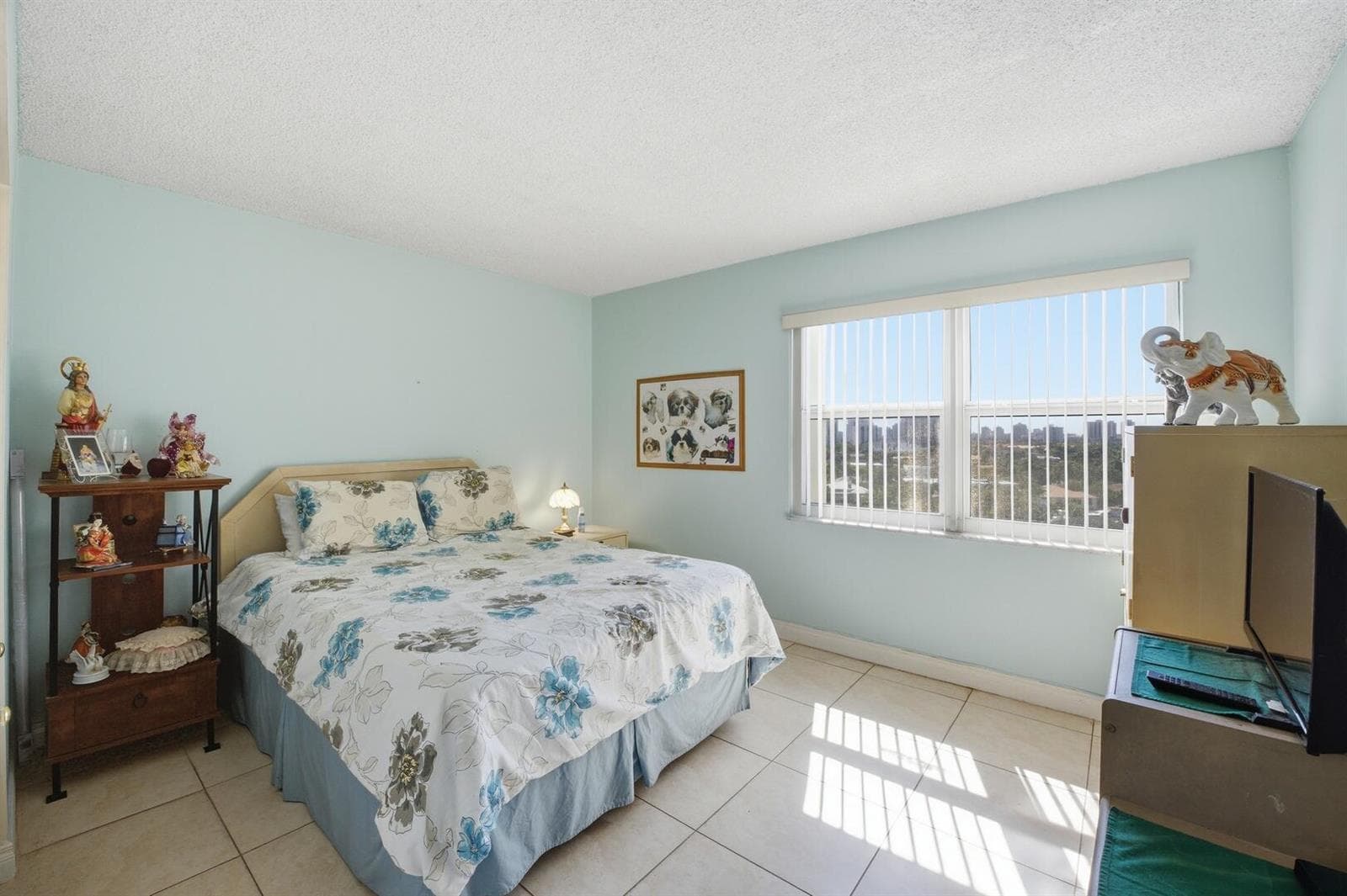 401 Golden Isles Drive 1009 photo 18