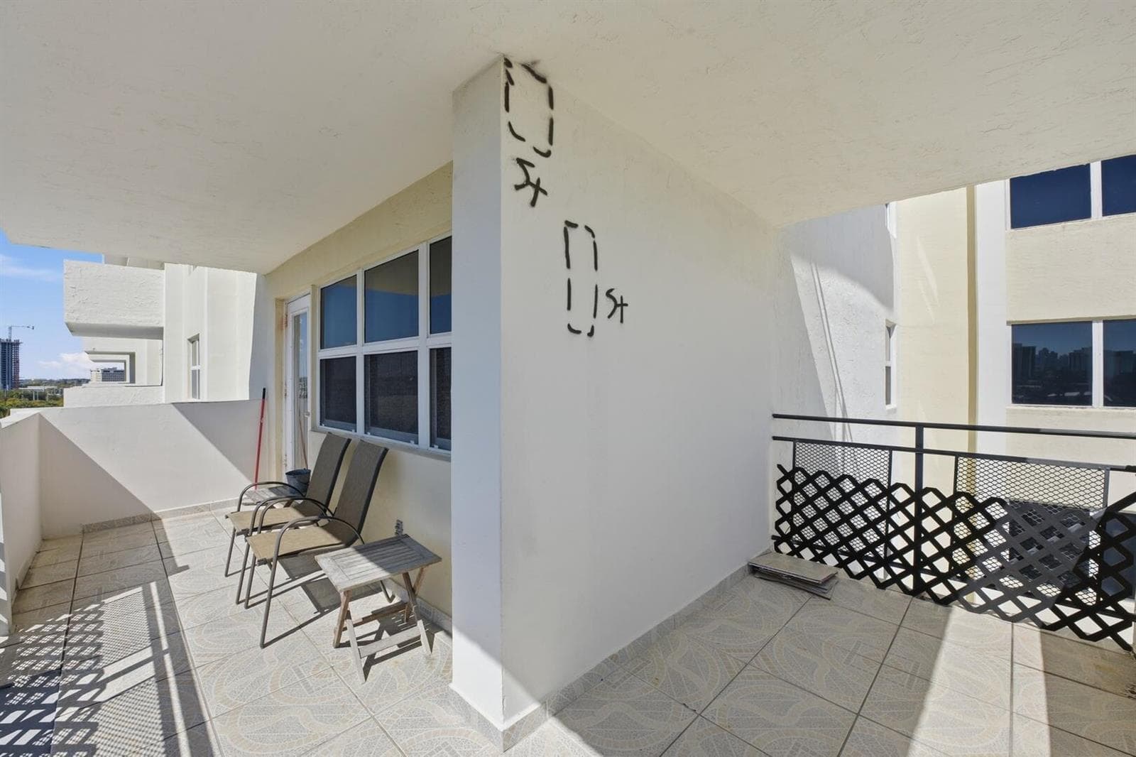 401 Golden Isles Drive 1009 photo 21