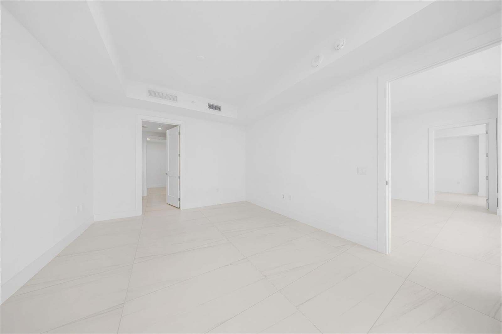 153 N Seabreeze 2503-S photo 13
