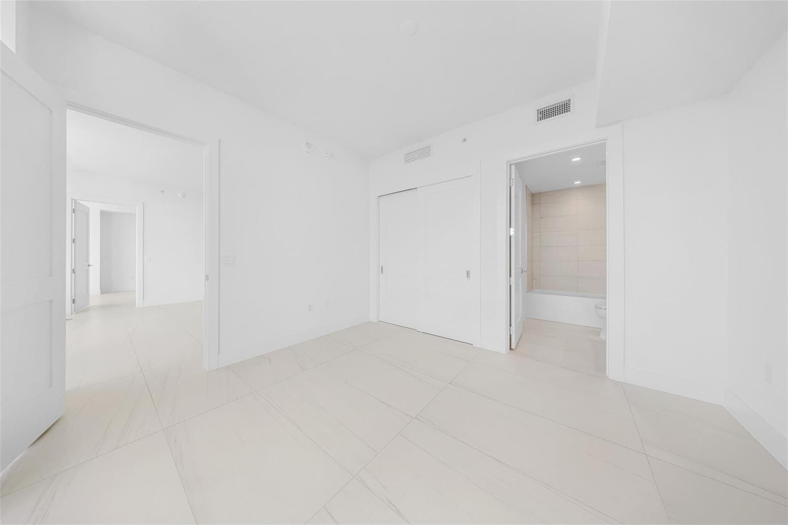 153 N Seabreeze 2503-S photo 24