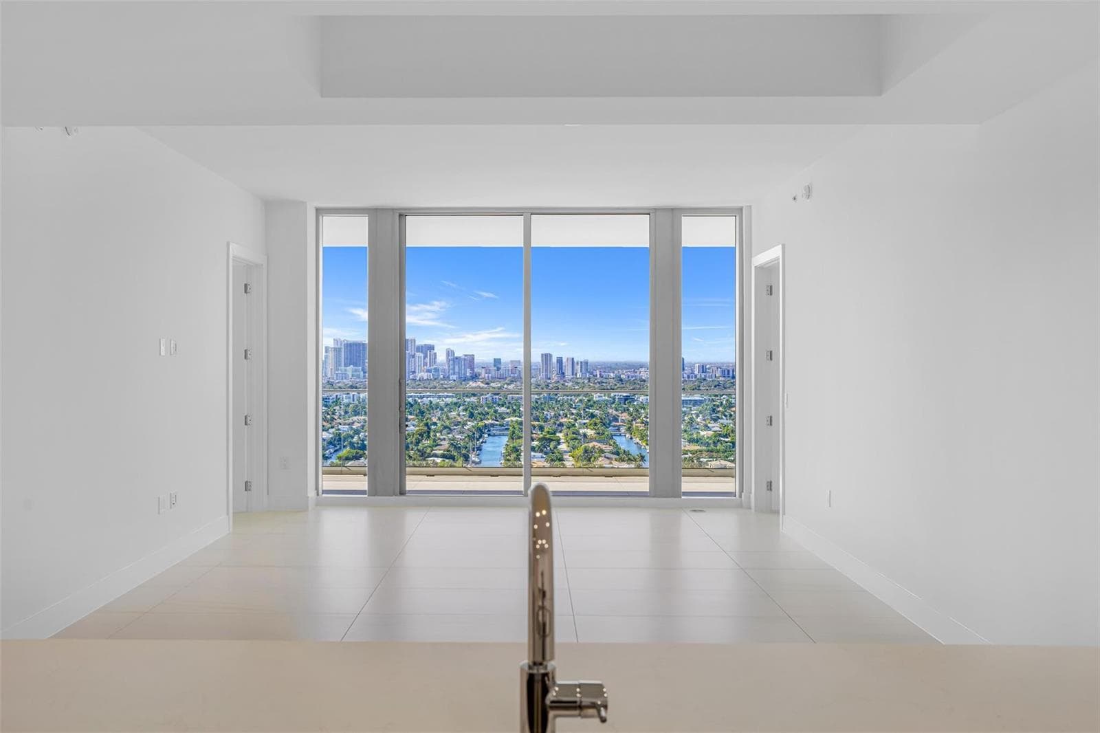 153 N Seabreeze 2503-S photo 11