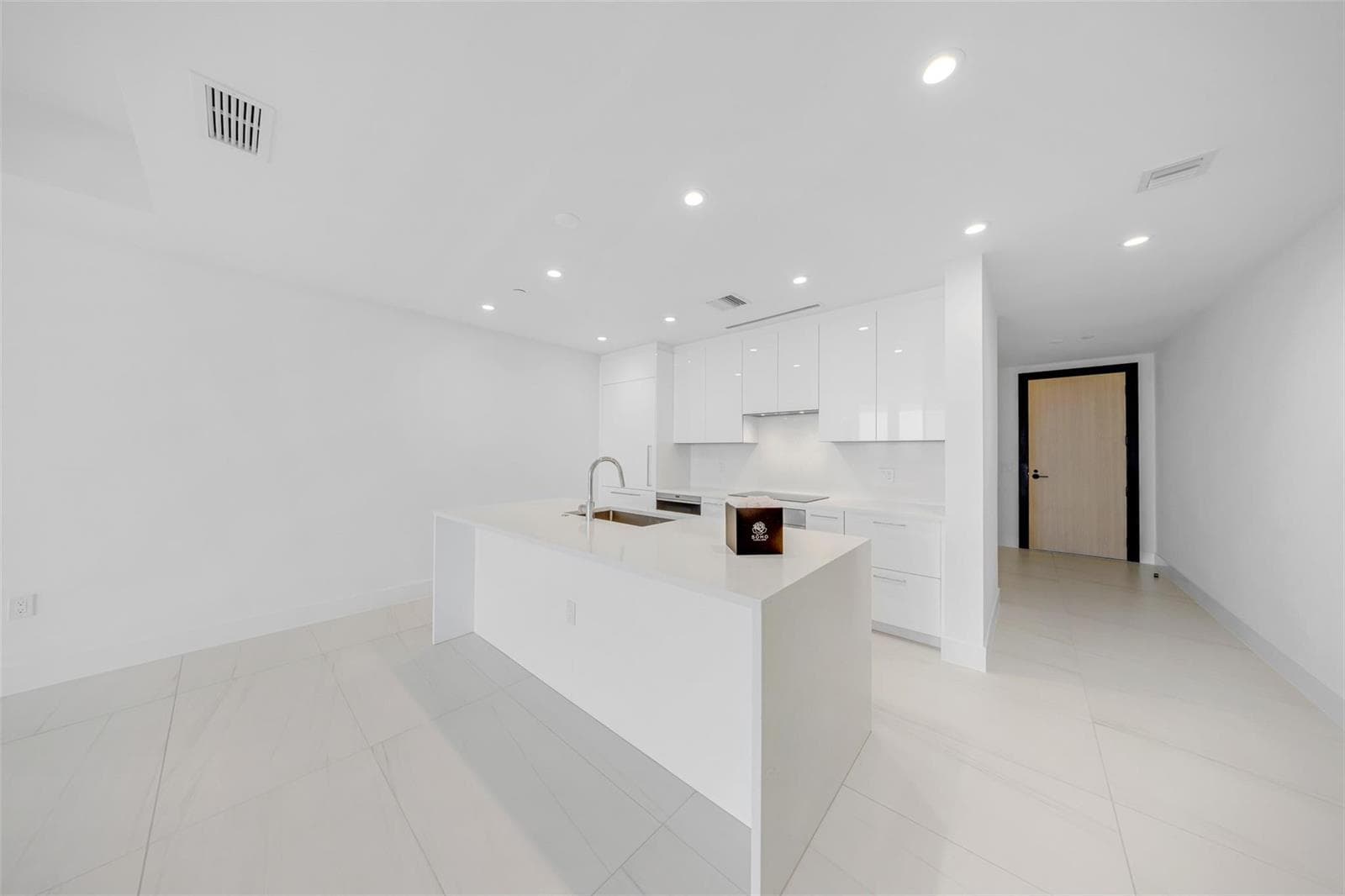 153 N Seabreeze 2503-S photo 8