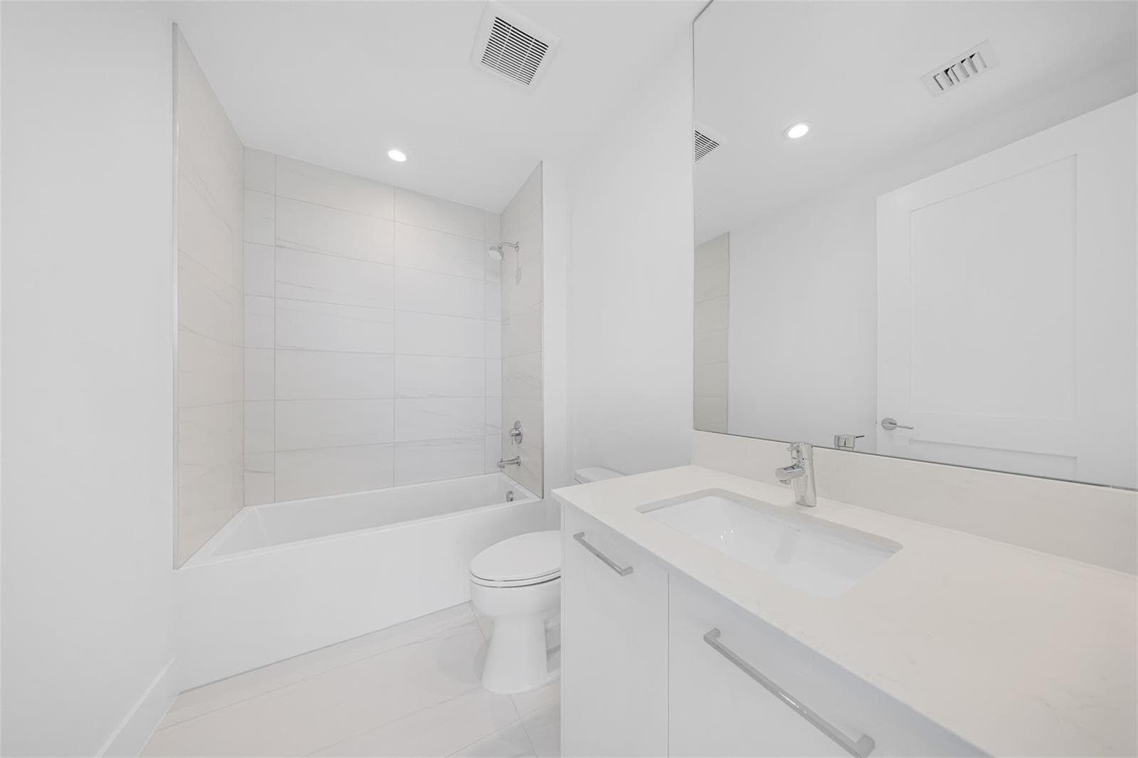 153 N Seabreeze 2503-S photo 25