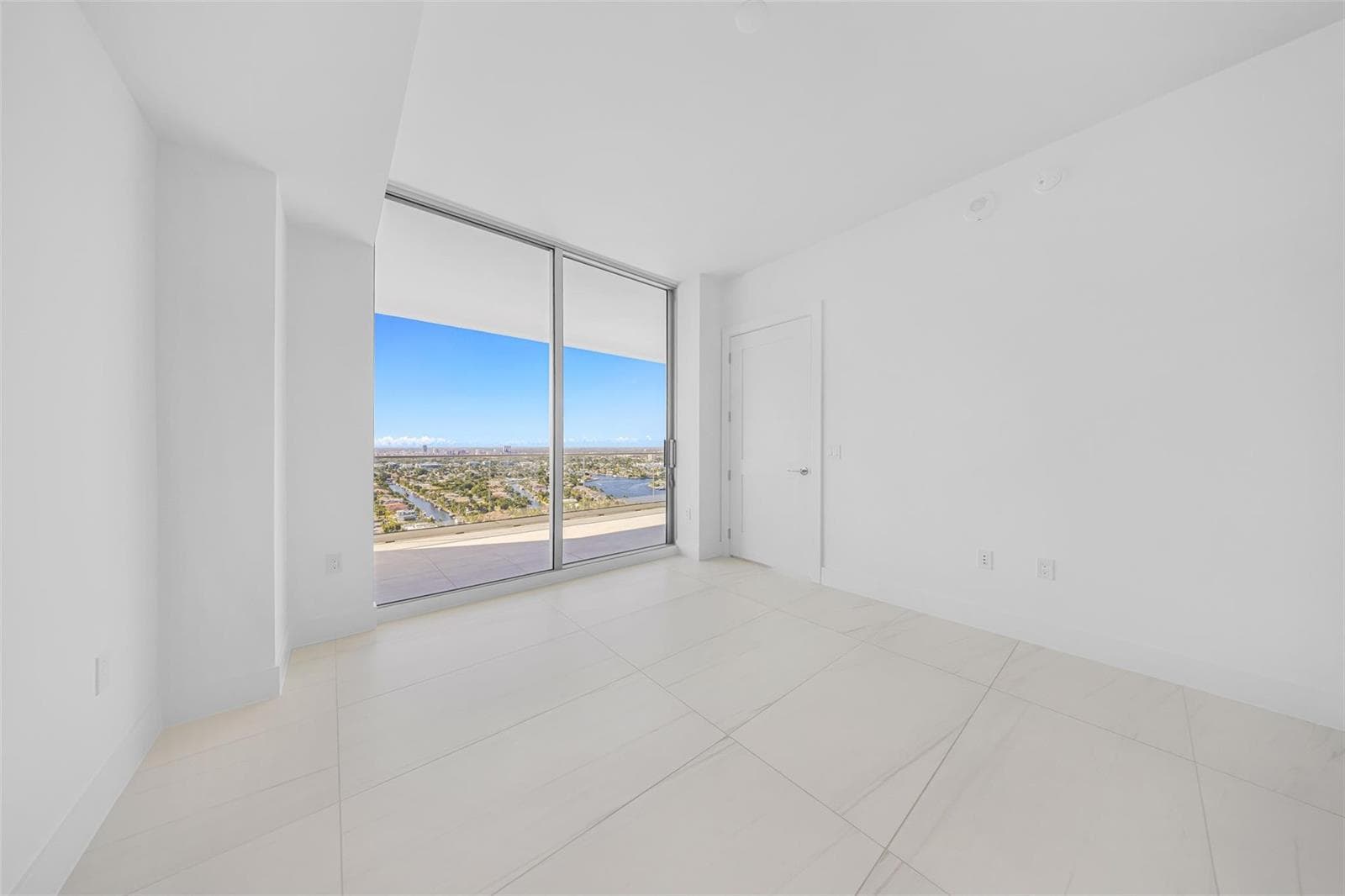 153 N Seabreeze 2503-S photo 21