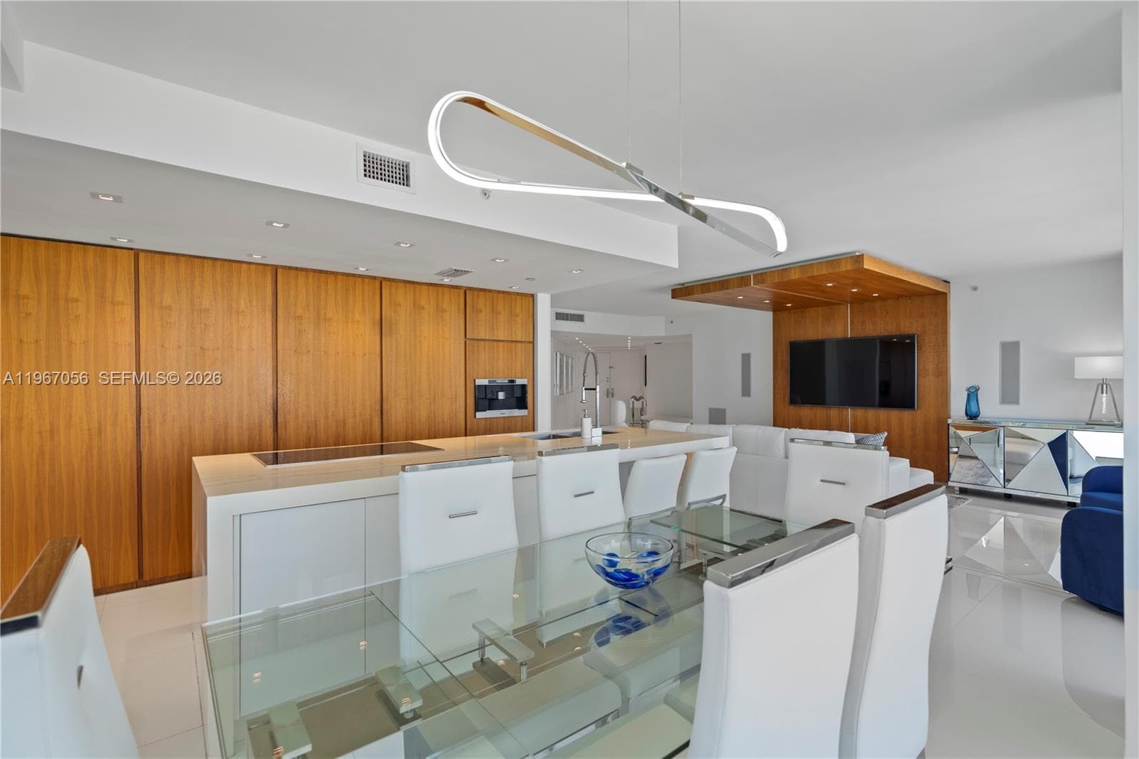 4779 COLLINS AV 3701 photo 9
