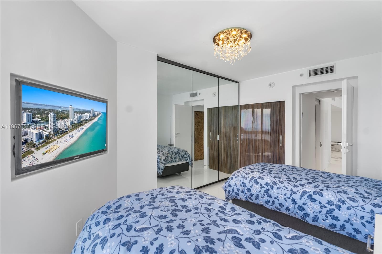 4779 COLLINS AV 3701 photo 18