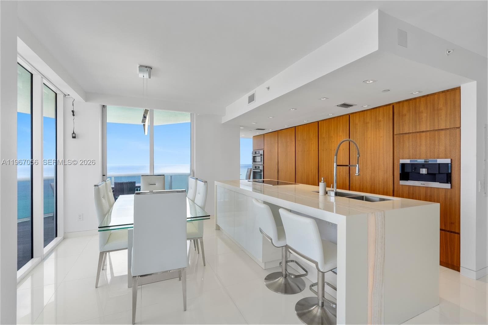 4779 COLLINS AV 3701 photo 8