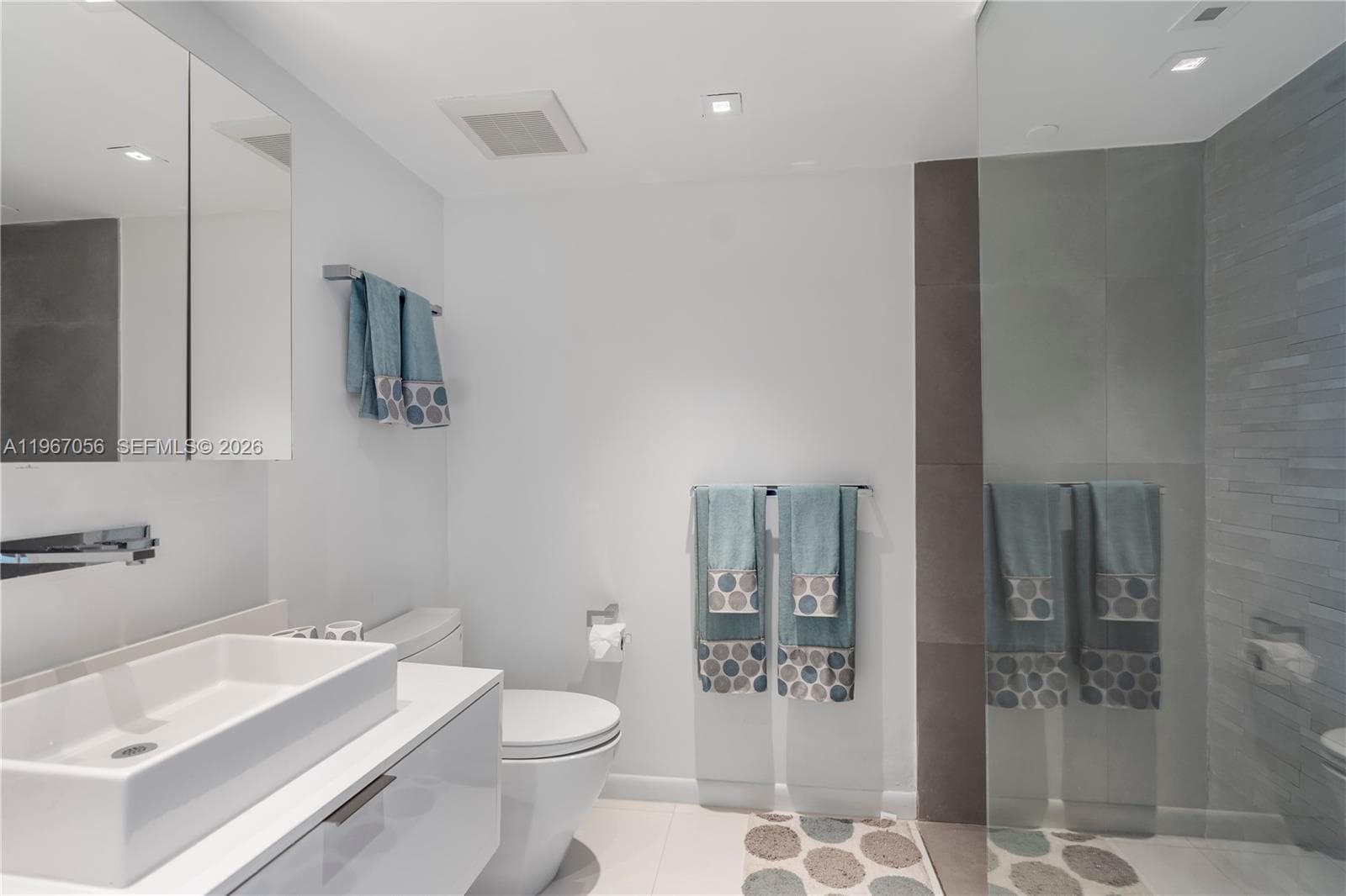 4779 COLLINS AV 3701 photo 21