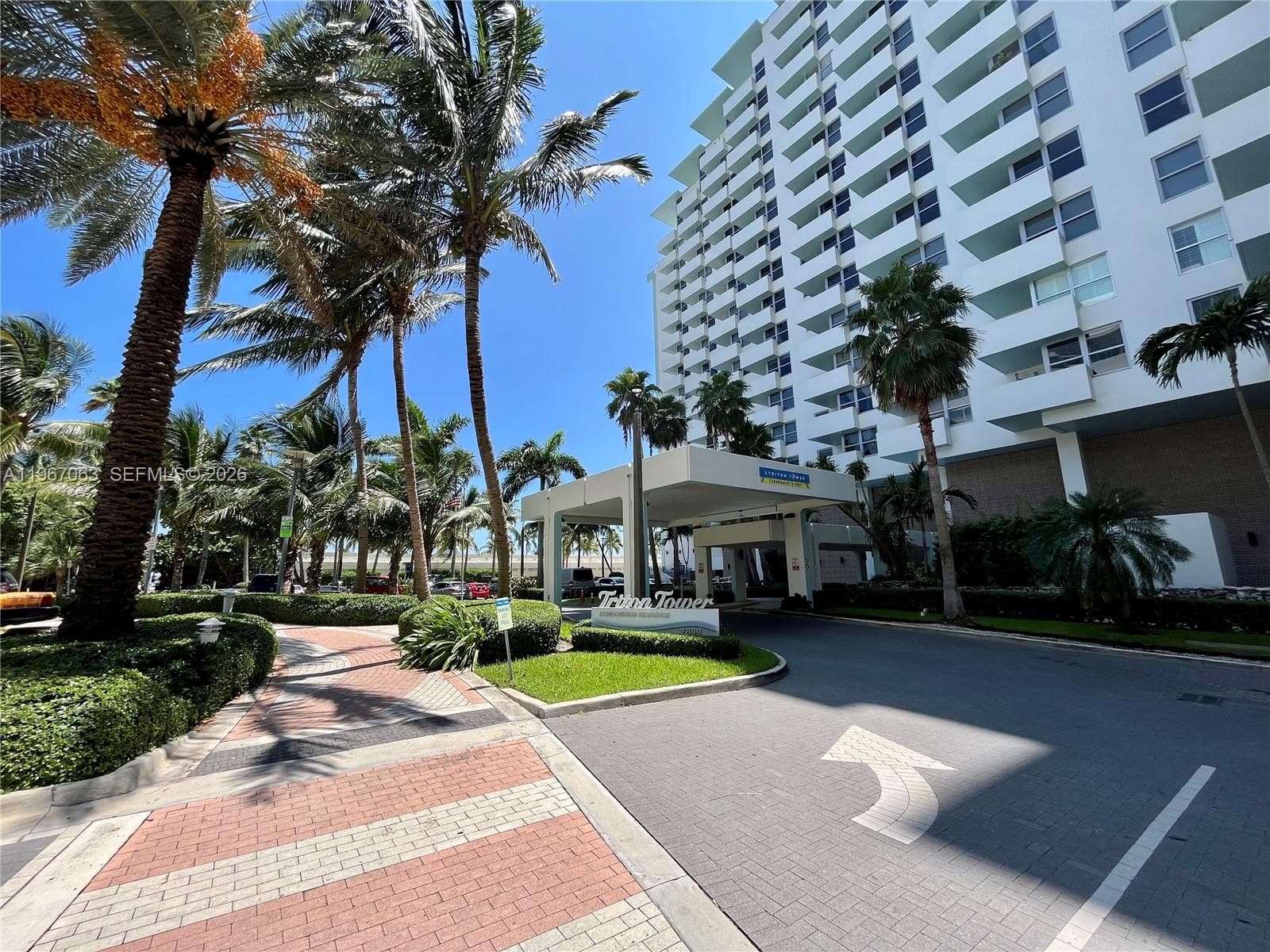 2899 Collins Ave 740 photo 16