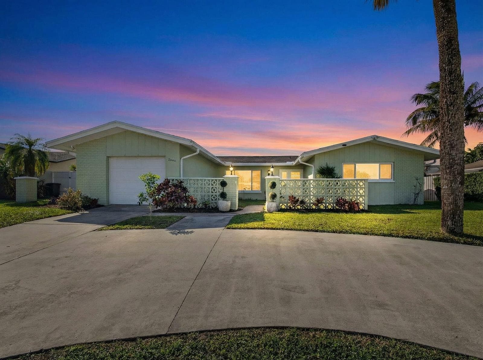 3646 Cypress Street photo 2