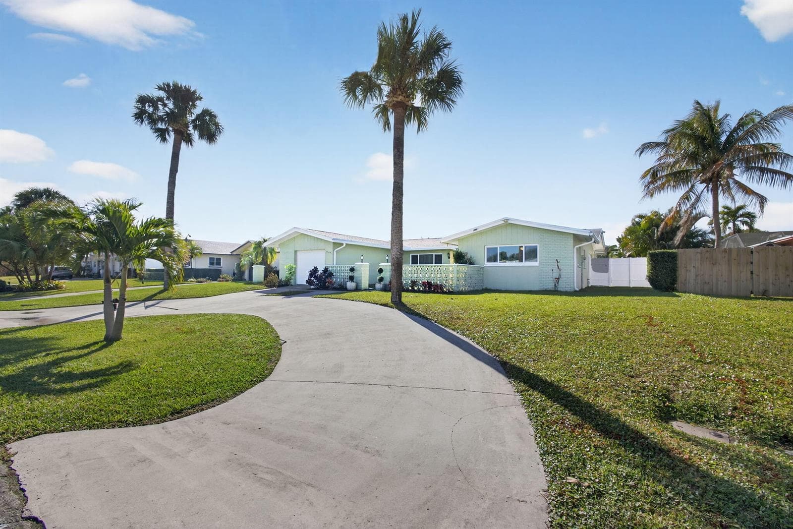 3646 Cypress Street photo 10