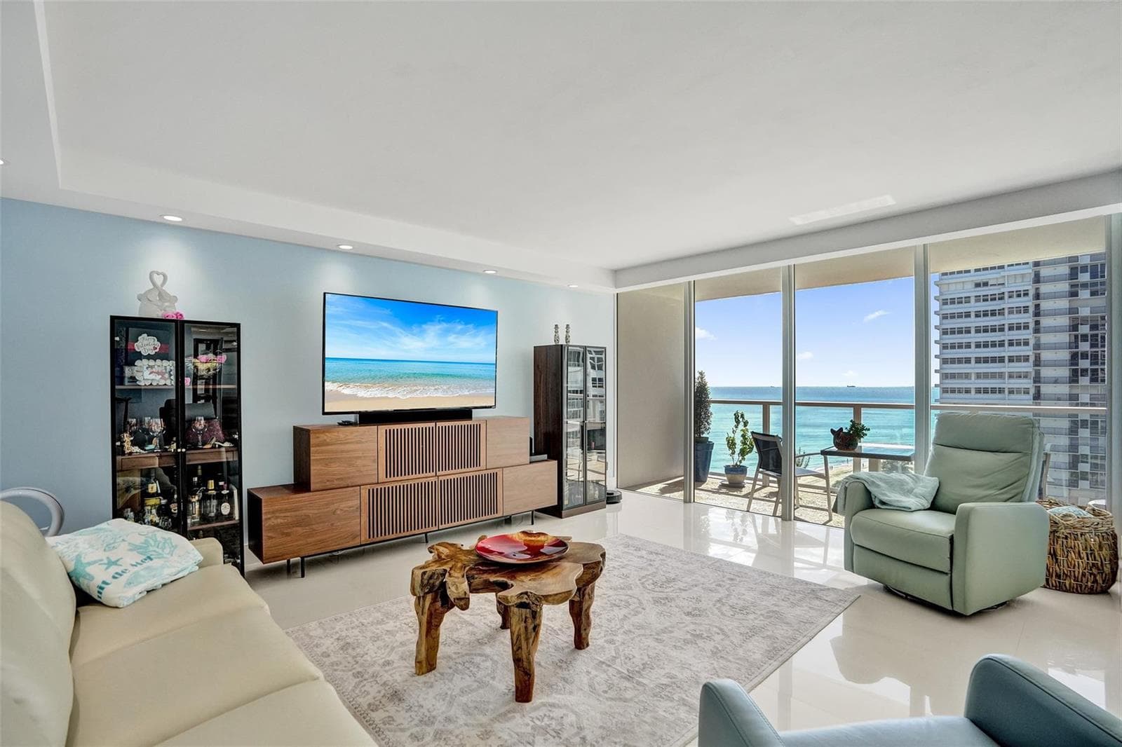 4300 N Ocean Boulevard 10m photo 6