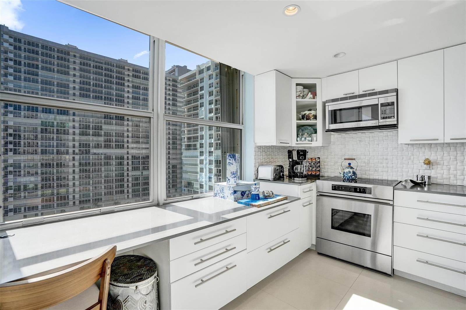 4300 N Ocean Boulevard 10m photo 13