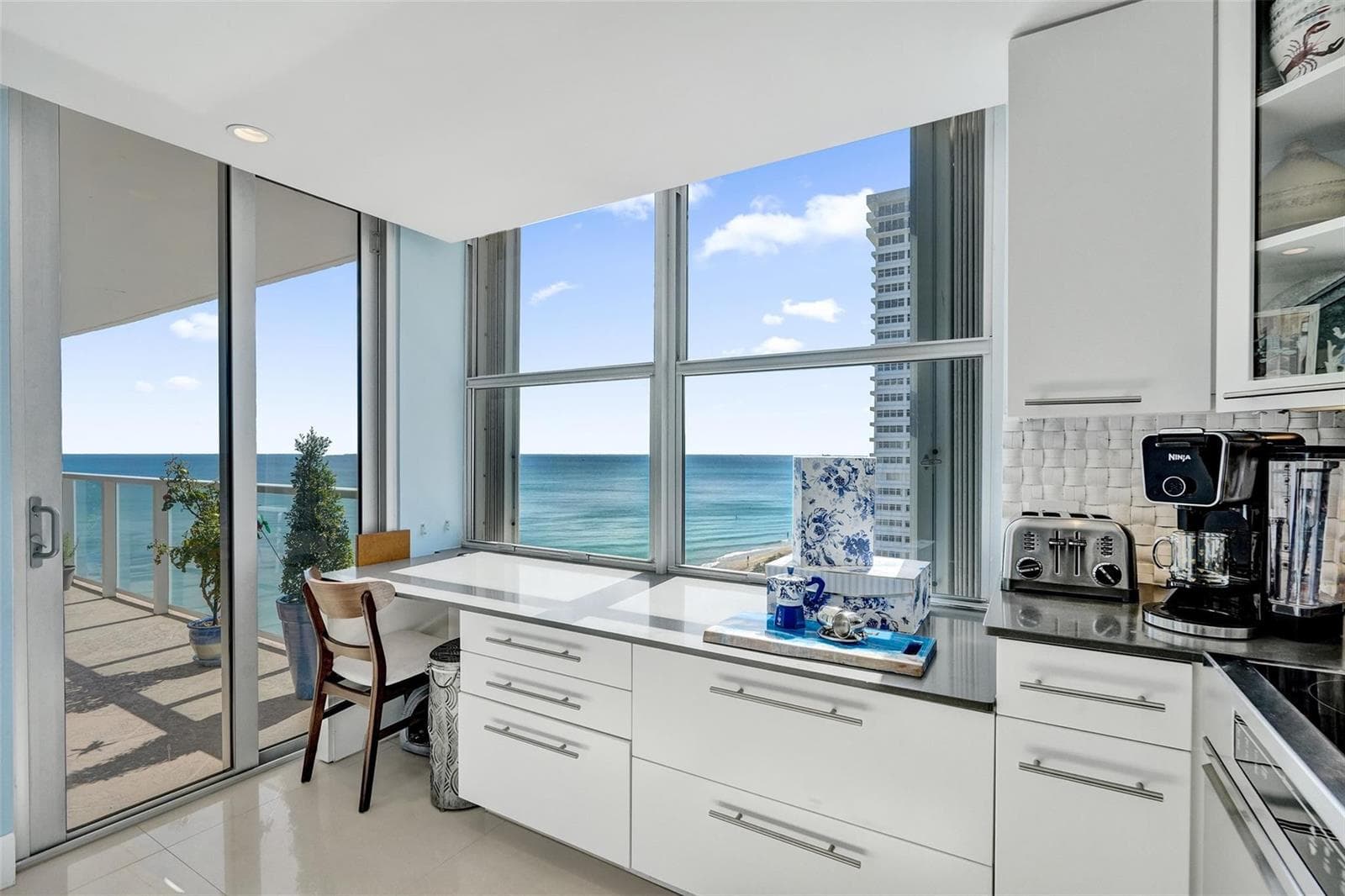 4300 N Ocean Boulevard 10m photo 12